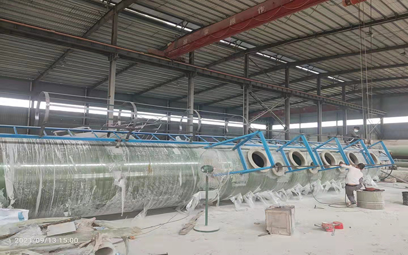 玻璃钢废气处理设备加工现场.jpg